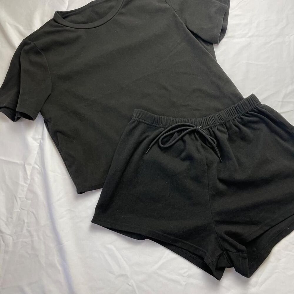 Super soft lounge set in black size Large pajama set